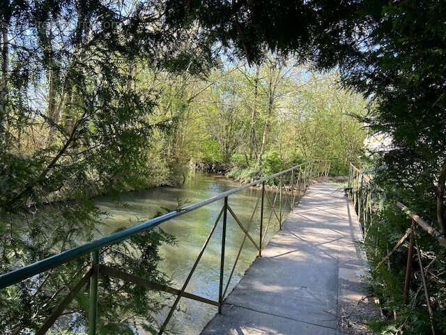 Maison à BESSE-SUR-BRAYE