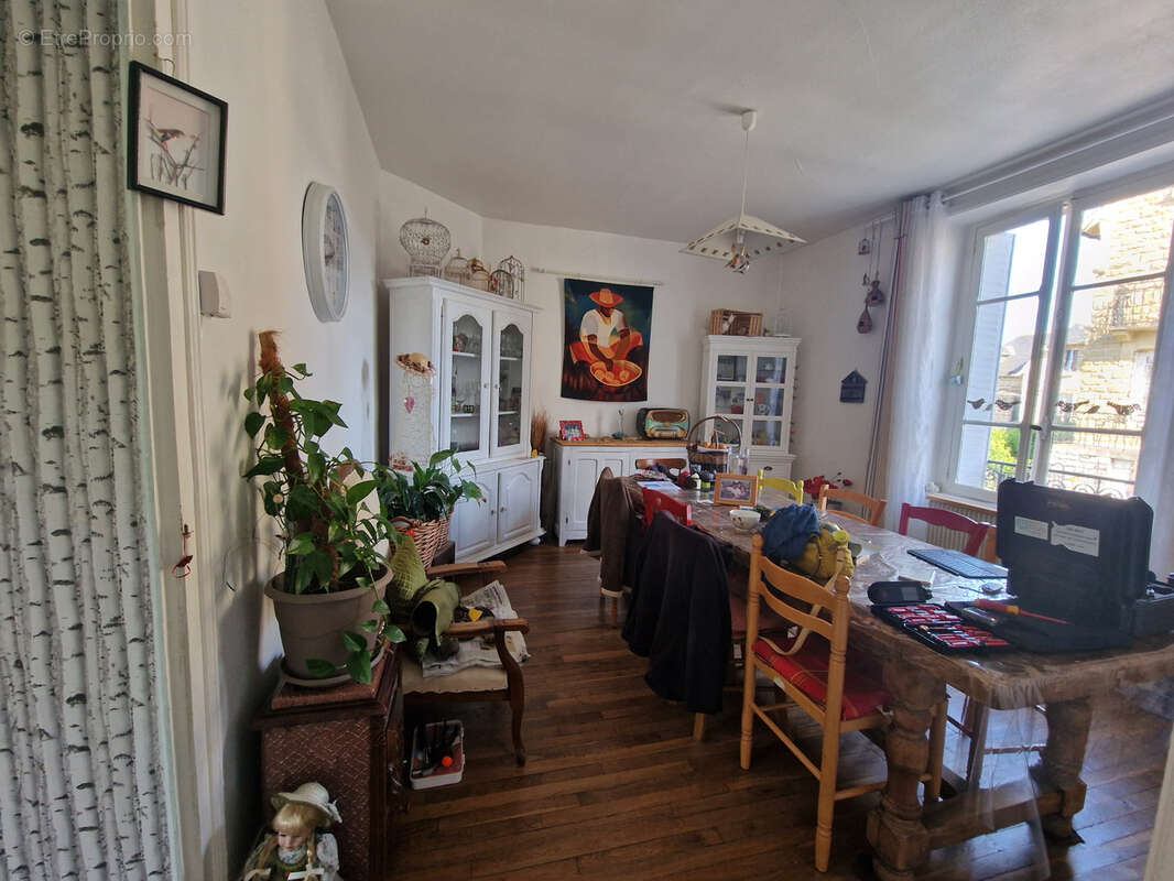 Immeuble de rapport avec jardin et garages - photo 10