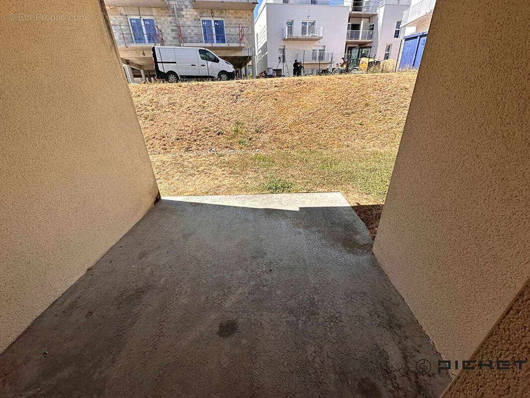 Appartement T2 dans résidence sécurisée - Rez de jardin - photo 3