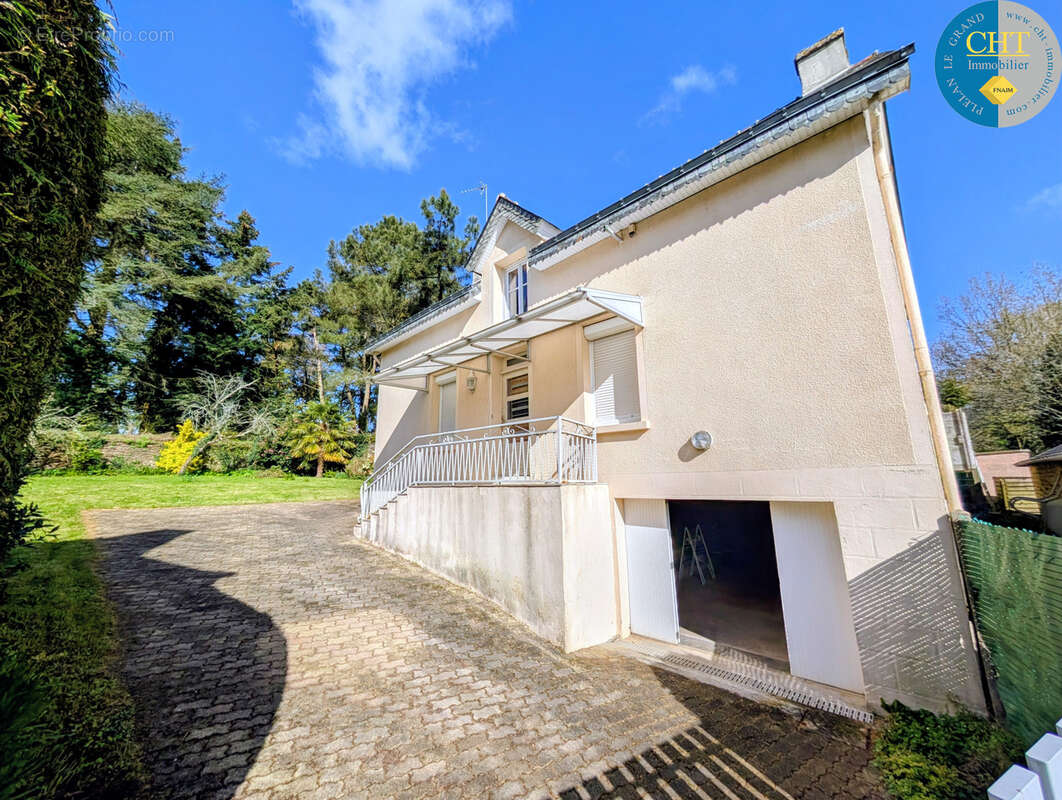 Maison à MONTENEUF