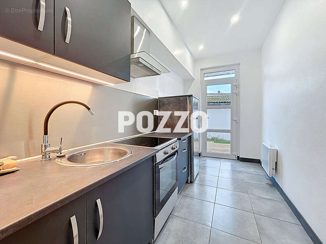 Appartement à DONVILLE-LES-BAINS