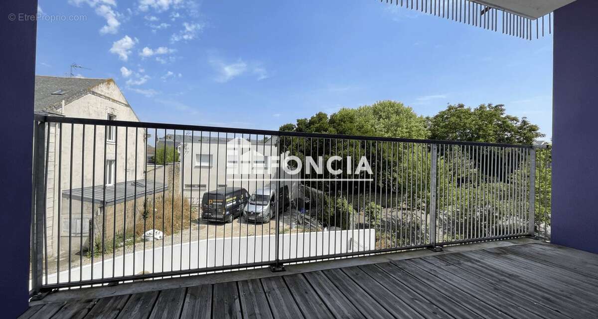 En exclusivité Foncia : situation idéale au coeur du bourg pour ce T3 récent - photo 6