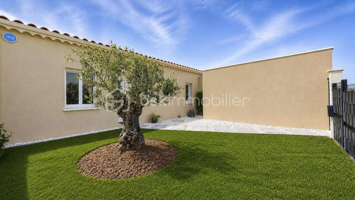 Maison à MONTELIMAR