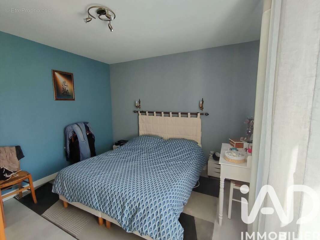 Maison 196 m² à Saint-Georges-De-La-Couee  - photo 9