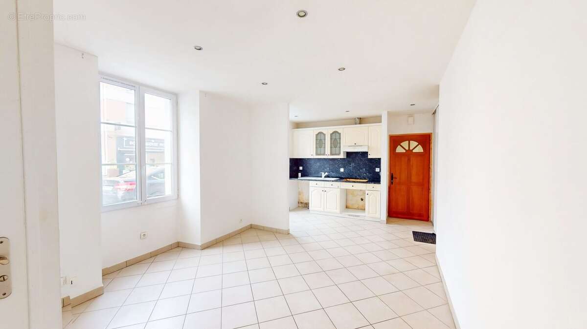 Appartement à CORBEIL-ESSONNES