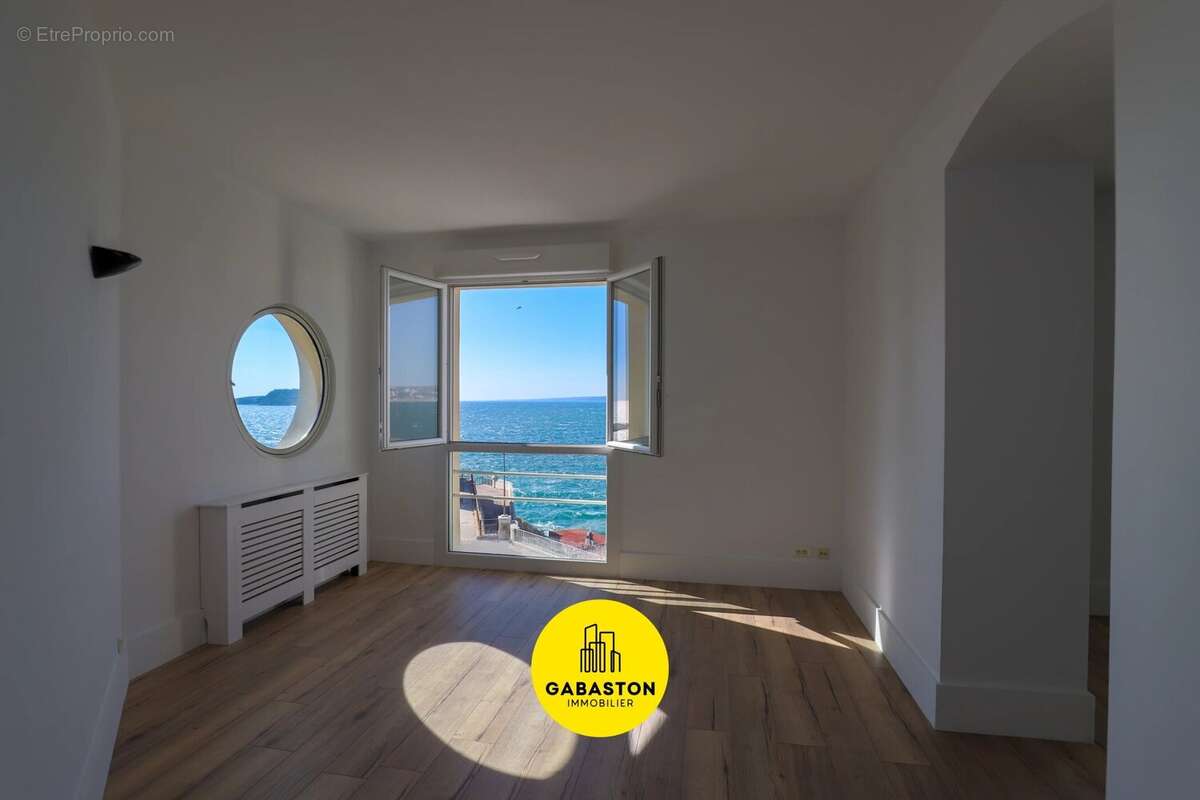 Appartement à MARSEILLE-7E