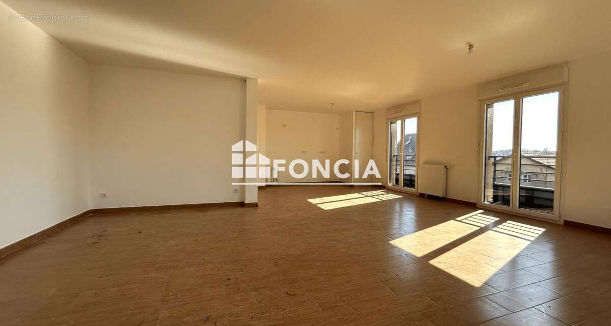 Maison à CORBEIL-ESSONNES