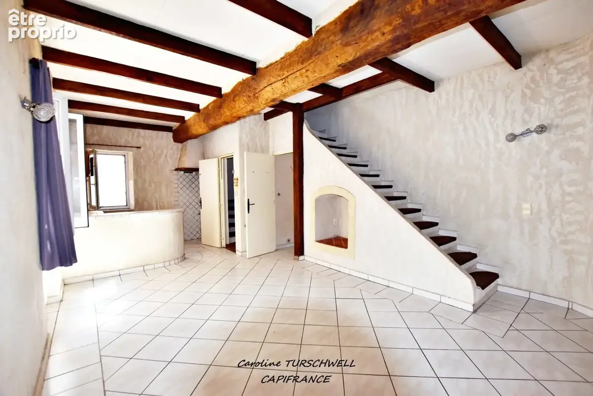 Sollies toucas (83) - immeuble/maison de village de 2 appartements + 1 local - photo 4