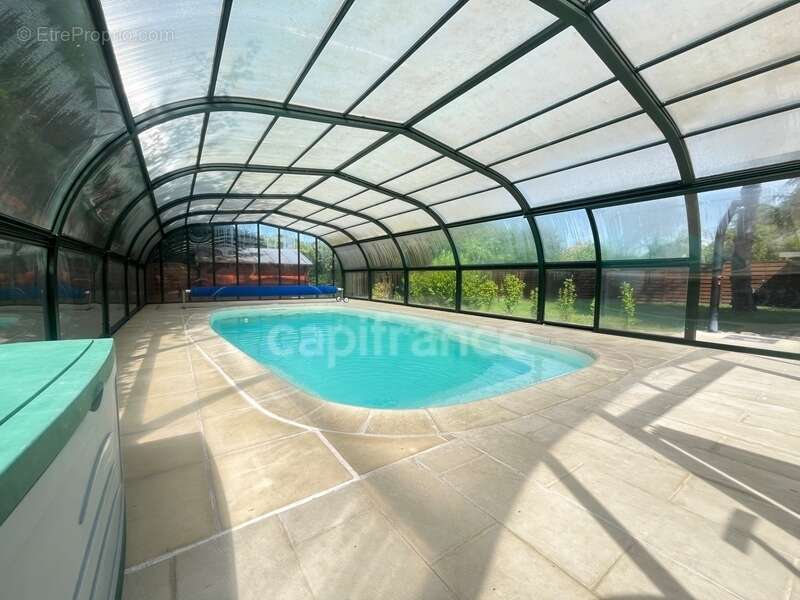 Maison de village - dpe : c - 4 chambres - piscine couverte - aucuns travaux a prevoir - photo 18
