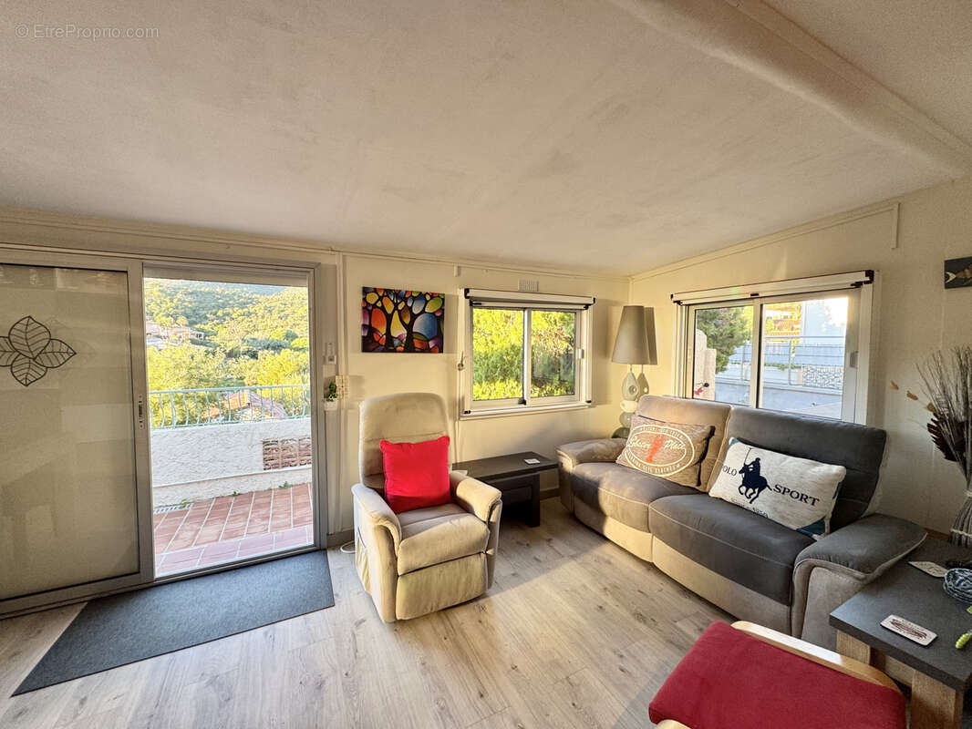 Maison à BORMES-LES-MIMOSAS