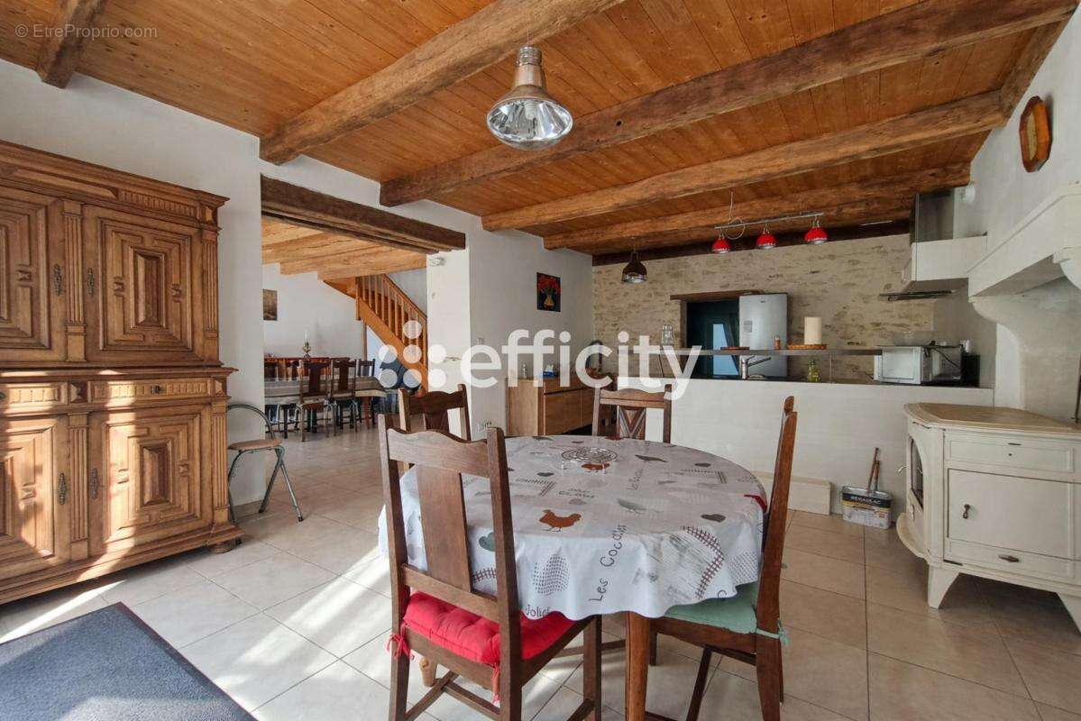Maison 236 m² à Chaunay  - photo 16