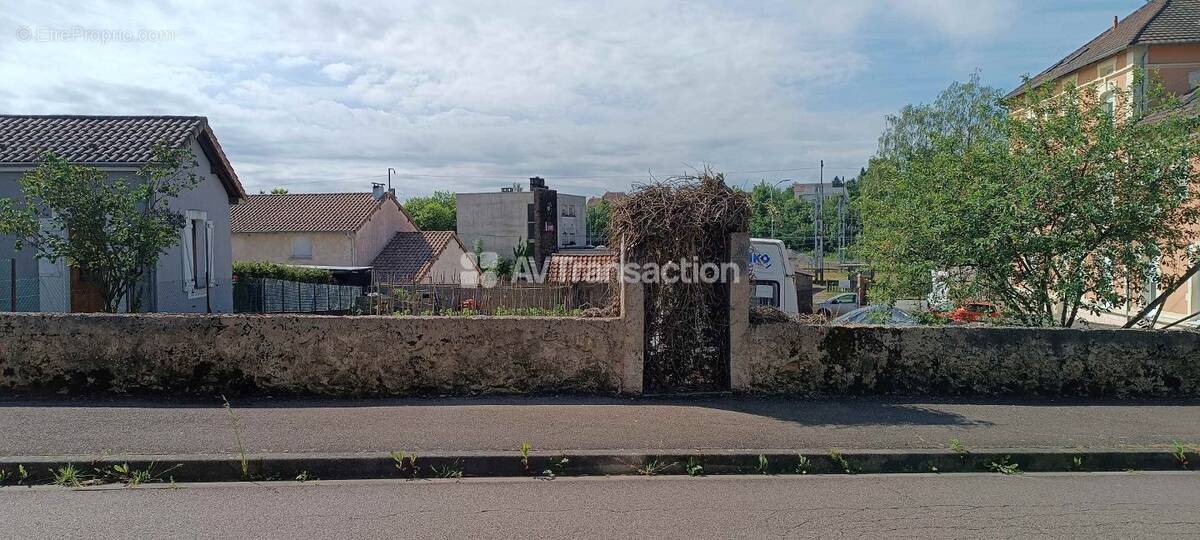 Terrain à AUDUN-LE-ROMAN