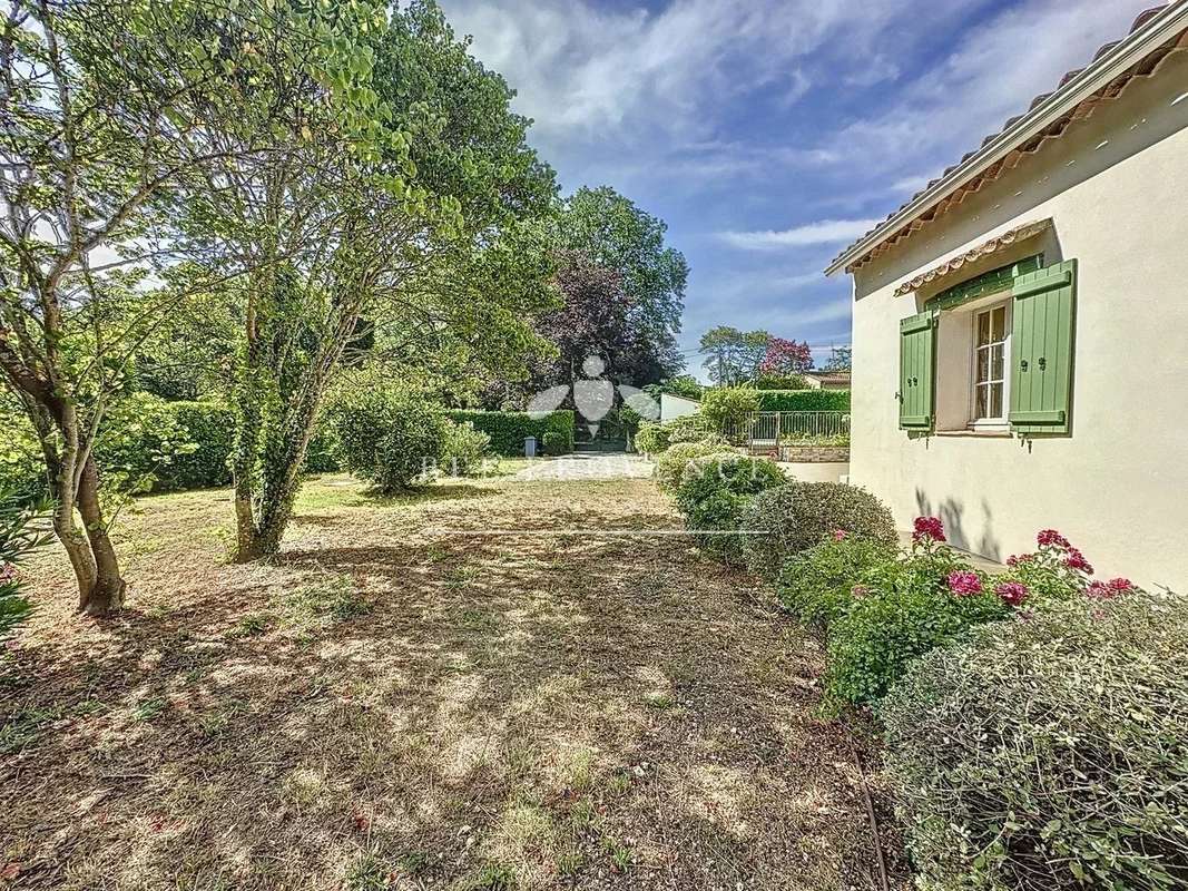 Maison à MONTAUROUX