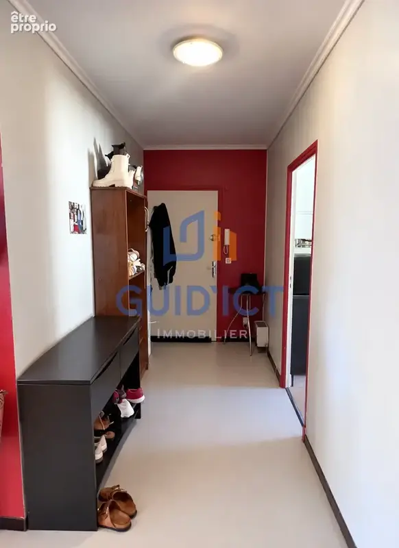 ONET-LE-CHÂTEAU   T4 traversant de 82 m2 avec balcon, garage et cave - photo 15