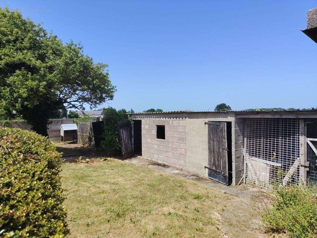 Maison de 119m2 avec 5 chambres, sur un magnifique terrain de1 794m2 : 3 garages, hangar, possibilité gîte ! - photo 11