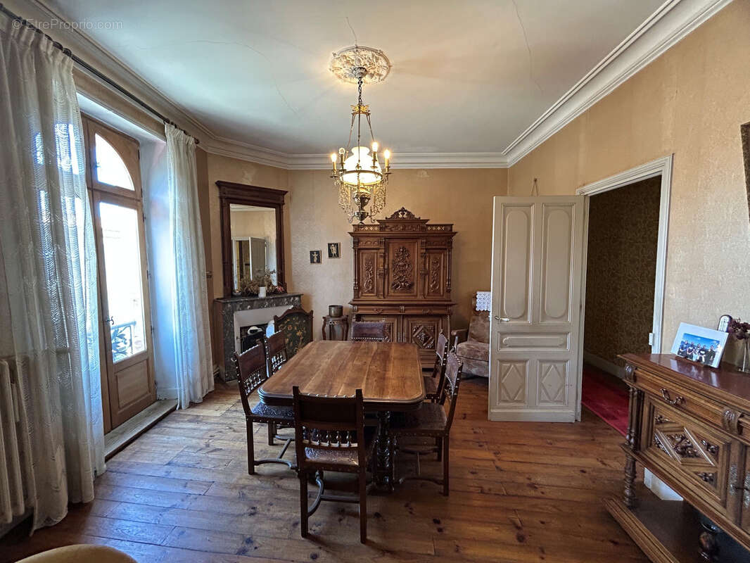 Maison à MAUVEZIN
