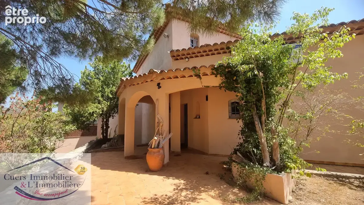 La crau, propriete  avec 2 logements developpant 337m2 habitables, avec piscine - photo 5