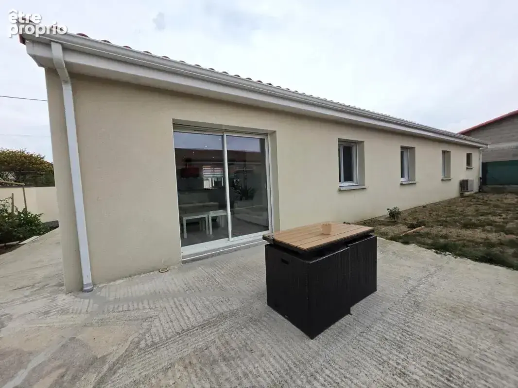 Maison à vendre de plain-pied – 4 chambres - 99 m² –  THIERS (63300) – 255 000 euros - photo 10