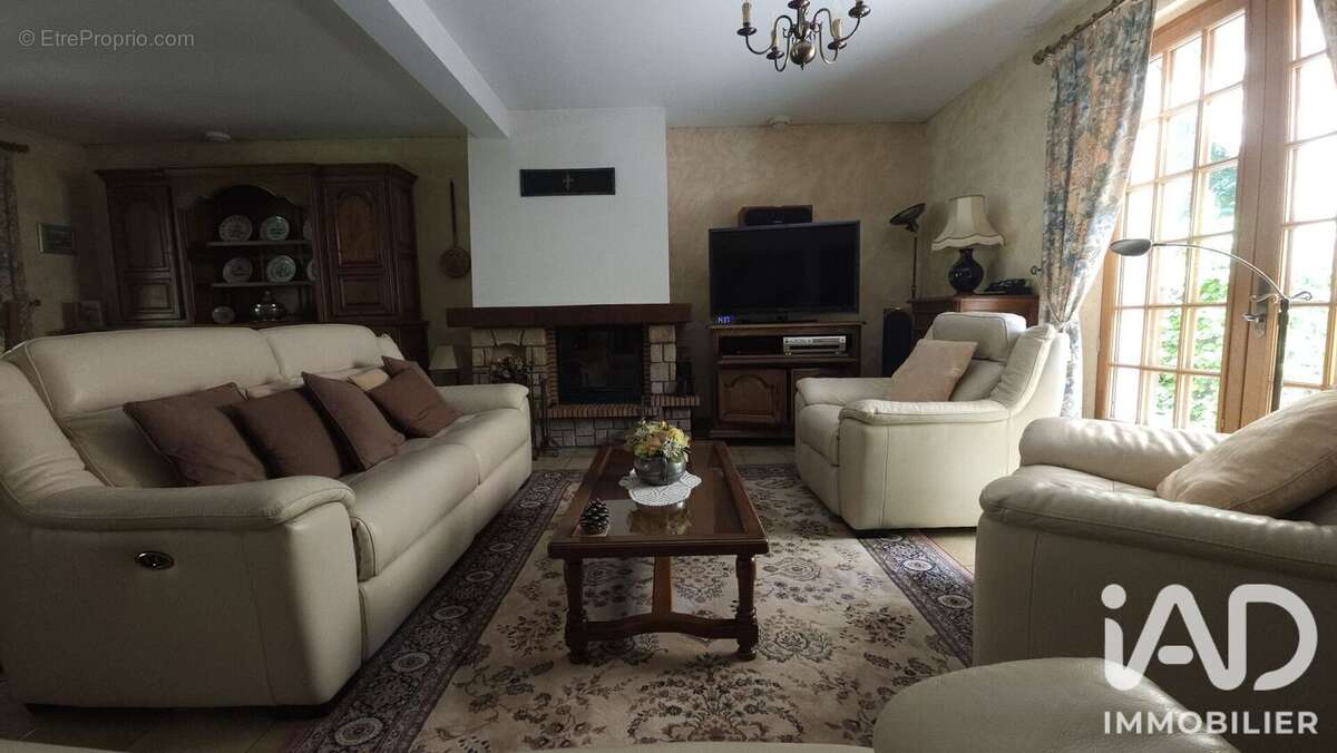 Photo 3 - Maison à LAMORLAYE