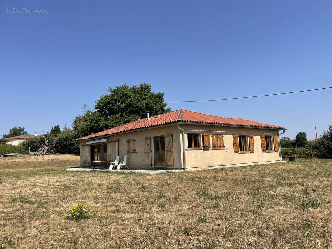 Maison contemporaine de plain-pied construite en 2015    tres économe en énergie   belle vue sur les Pyrénées - photo 23