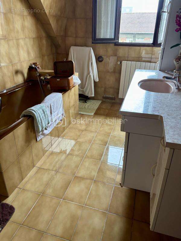 Maison à LES PAVILLONS-SOUS-BOIS