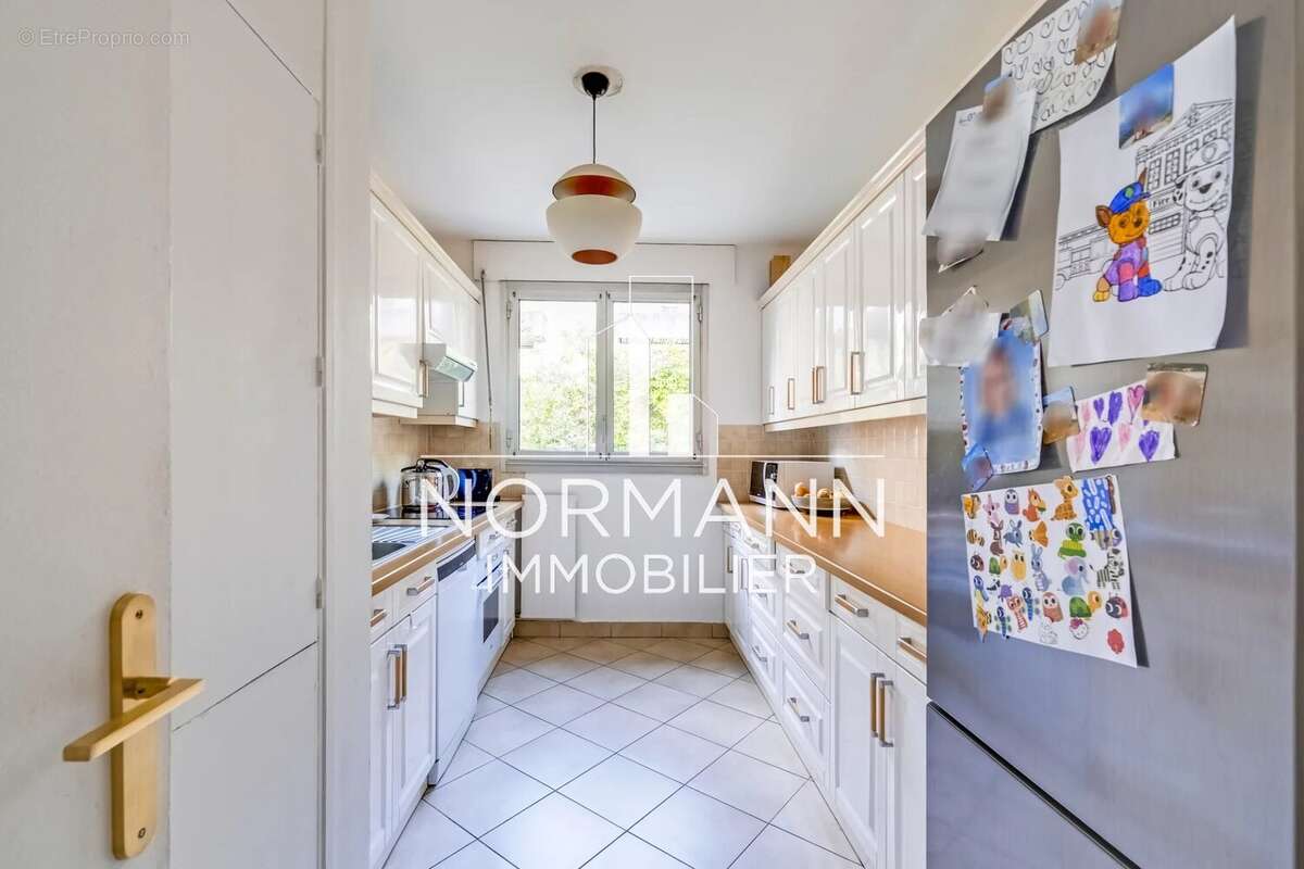 Neuilly sur seine - chezy / perronet - 3 chambres - balcons - parking - photo 7