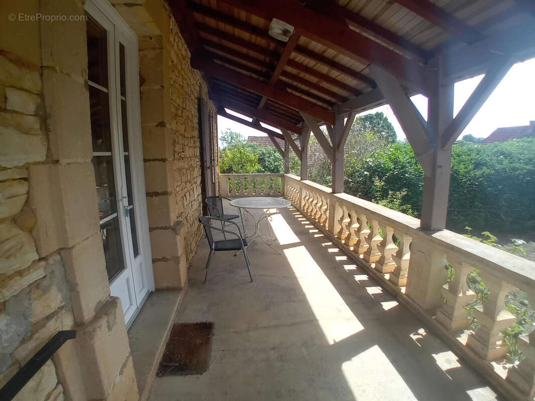  Terrasse - Maison à GOURDON