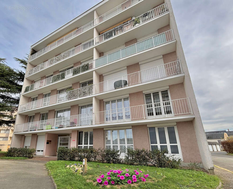 Bel appartement t4 - balcon - centre ville - la riche - photo 2