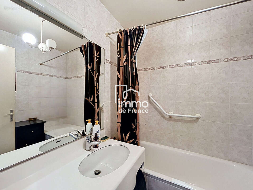 Appartement à SAINT-GENIS-POUILLY