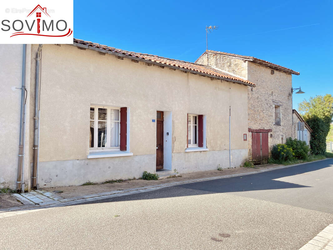 Maison à BENEST