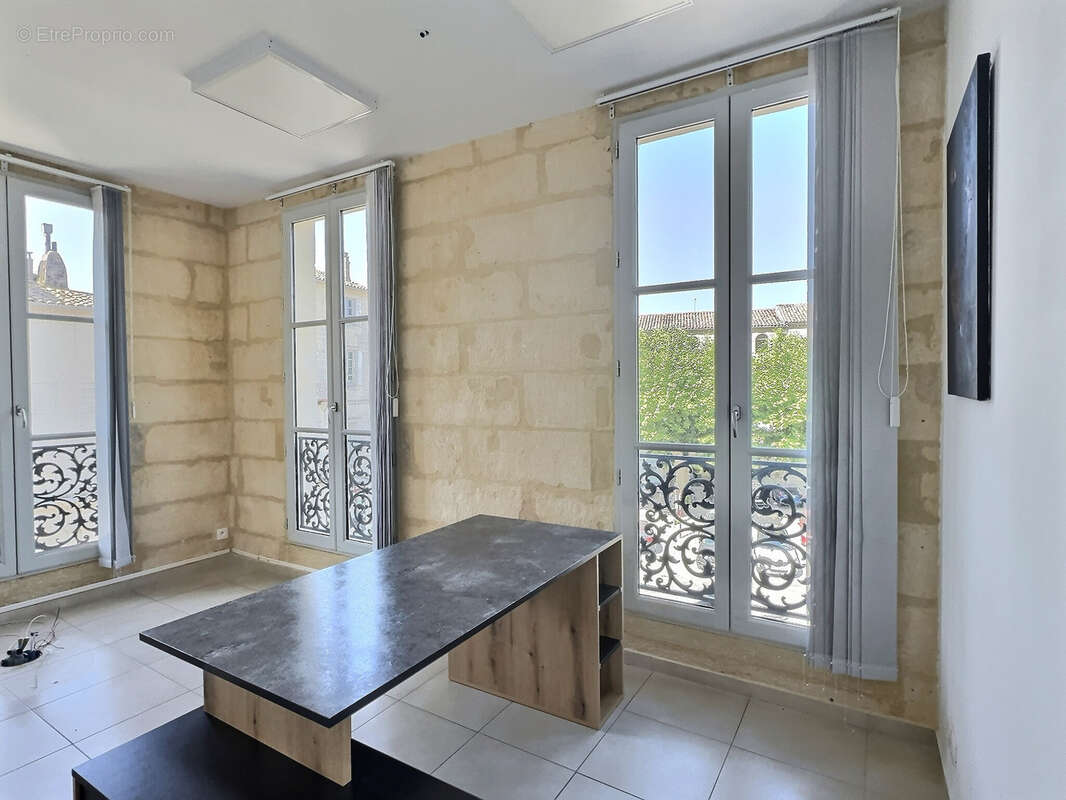 Commerce à SOMMIERES