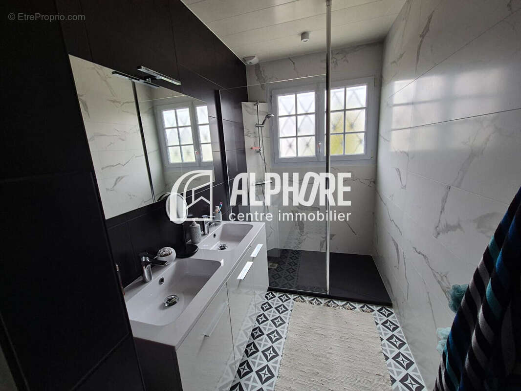 Maison 4 pièces à vendre à La Roche-sur-Yon - Réf. VINC2109 - photo 6