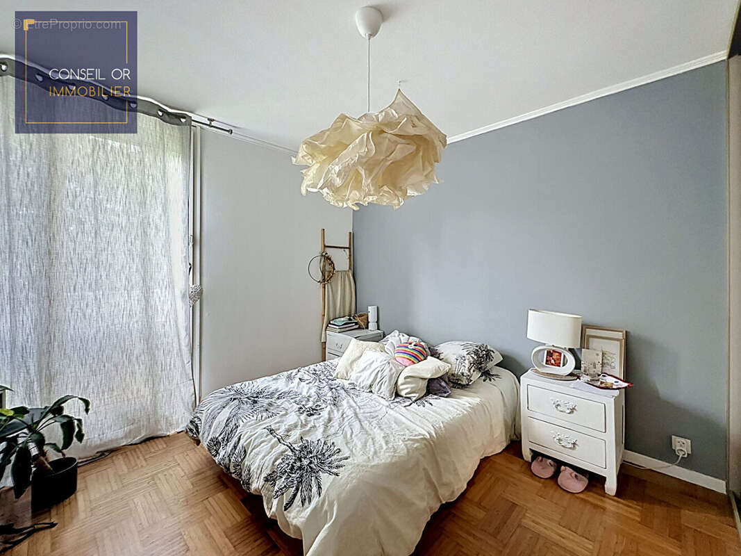 Appartement à SAINT-GENIS-LAVAL