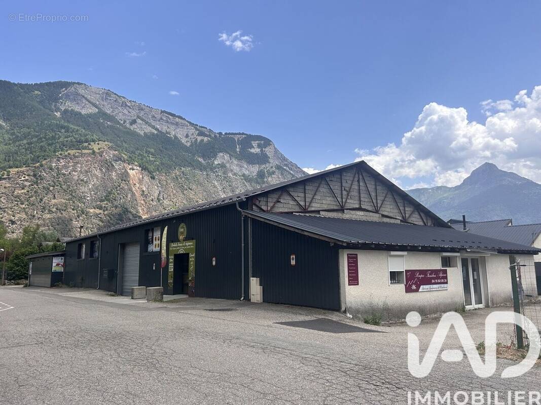 Photo 1 - Commerce à LE BOURG-D'OISANS