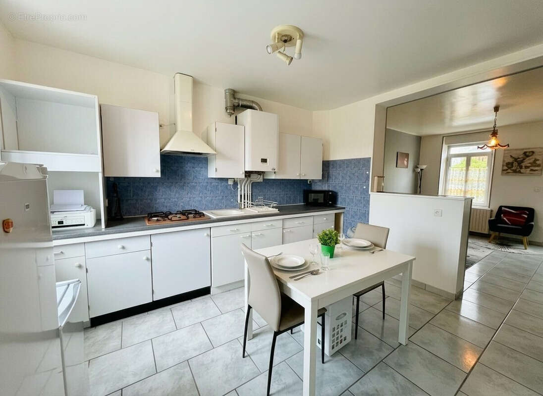 Maison 56 m² à Hirson  - photo 3
