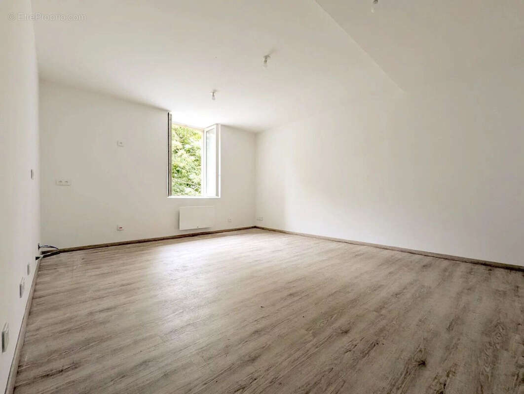 Appartement à KERLAZ