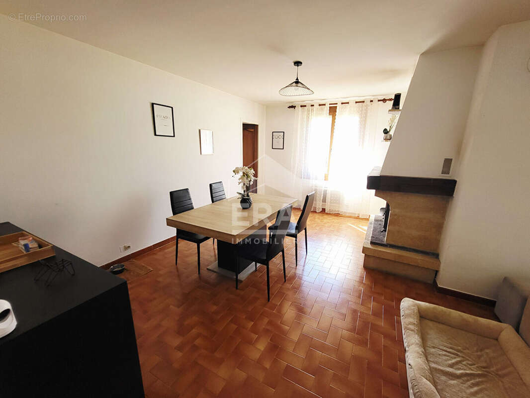 Maison à CHATEAU-ARNOUX-SAINT-AUBAN