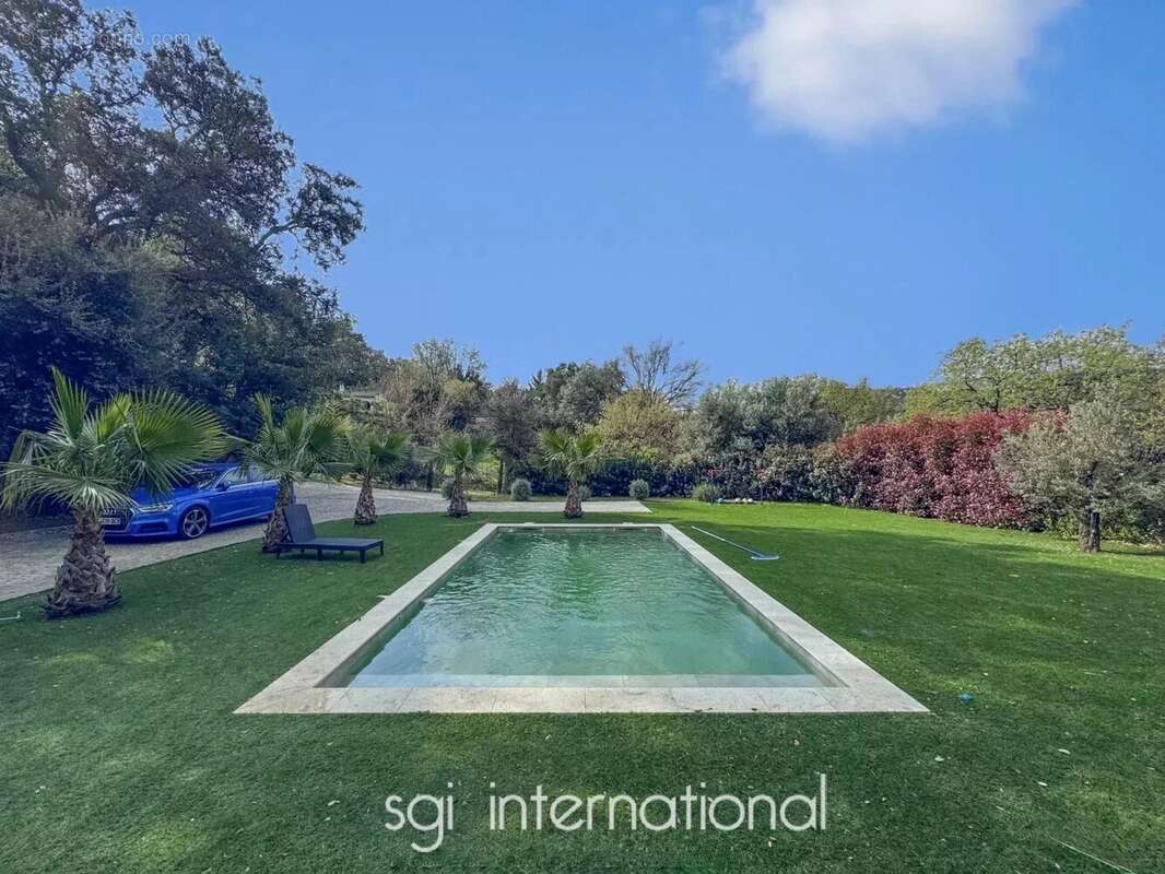 Maison à LA GARDE-FREINET