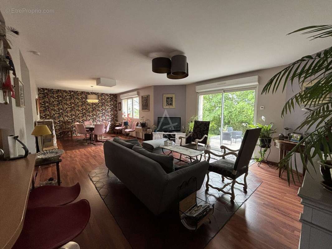 Maison à SAINT-DENIS-D'ANJOU