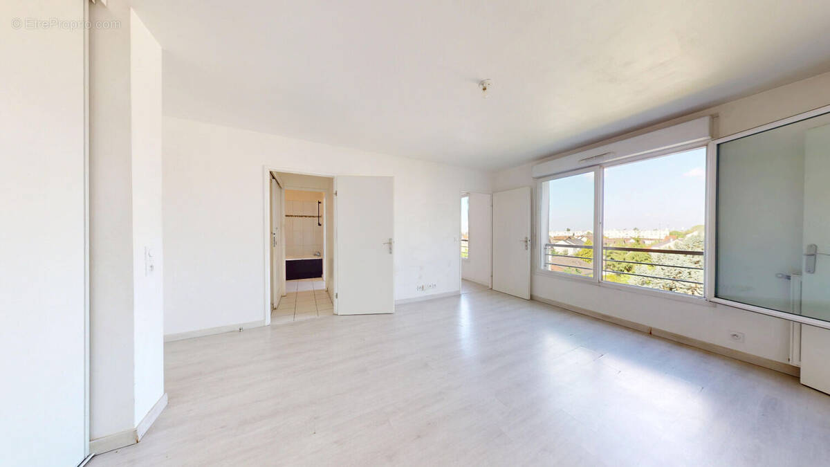 Appartement à LE BLANC-MESNIL