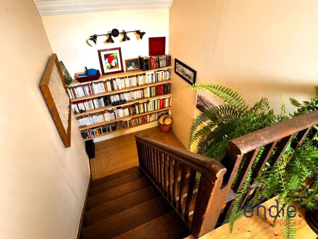 Propriété avec dépendances sur 7,5 hectares au charme authentique - photo 9