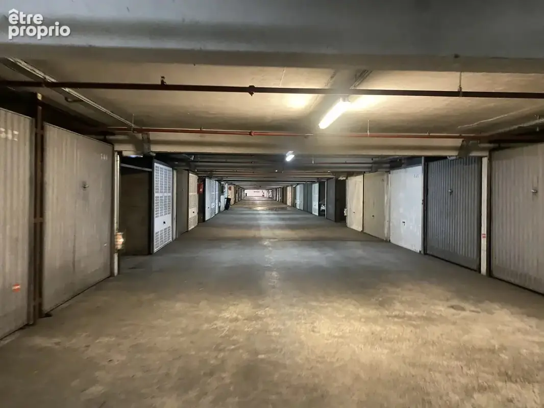 Parking à PARIS-19E