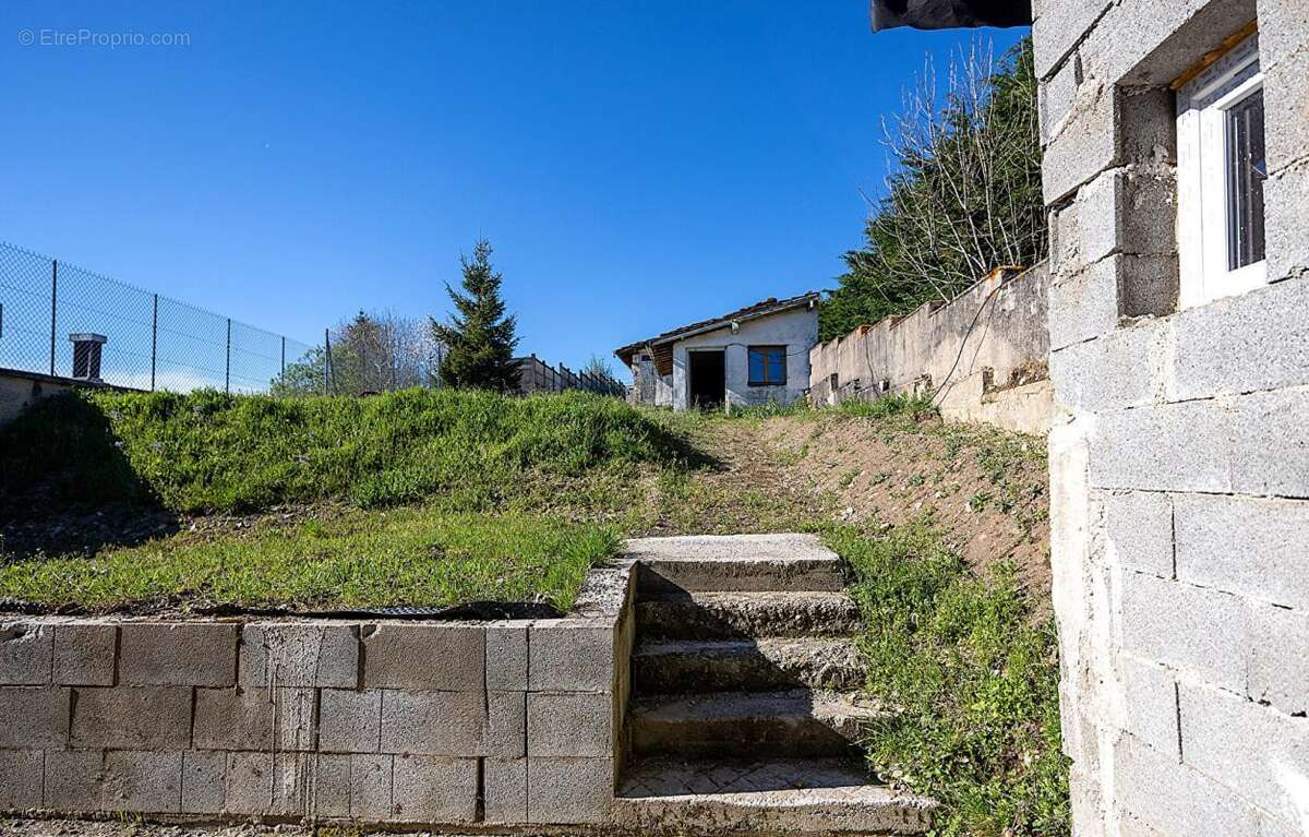 Maison à VIOLAY