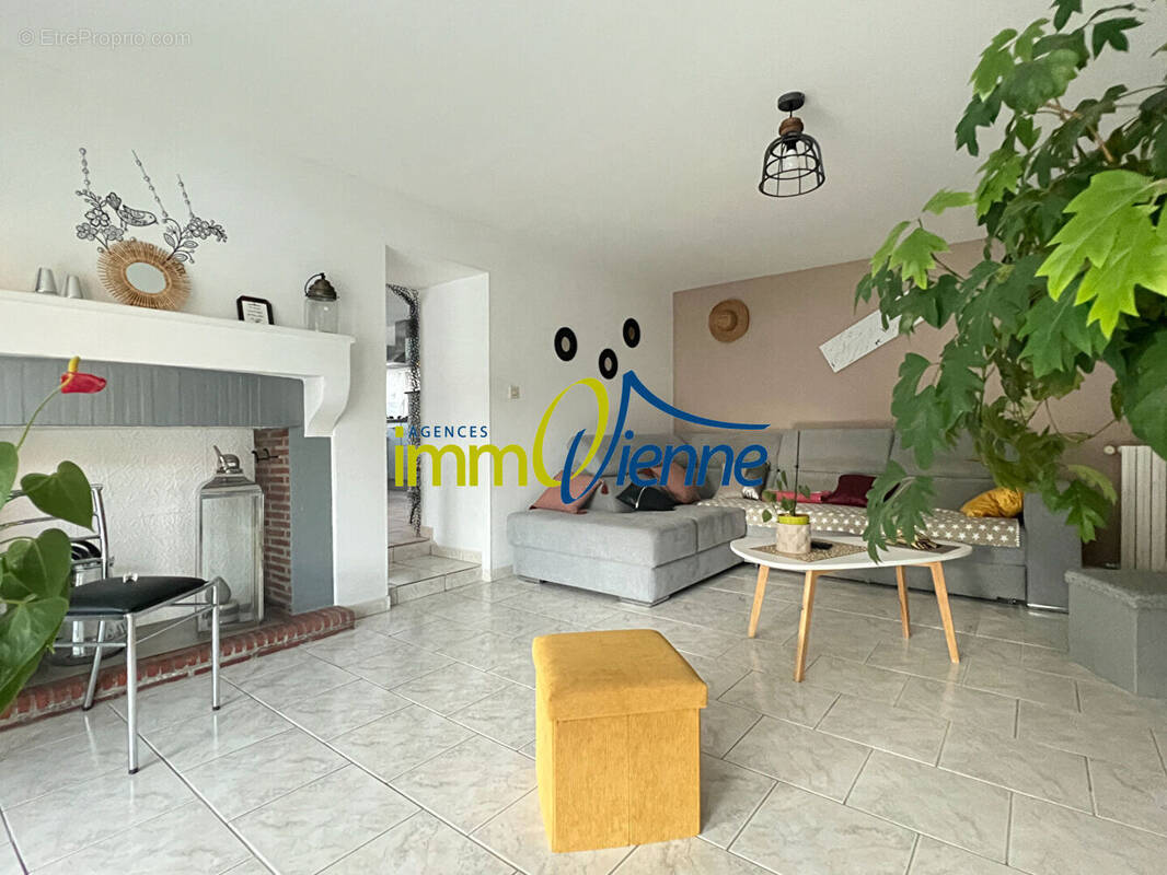 Maison à VALDIVIENNE