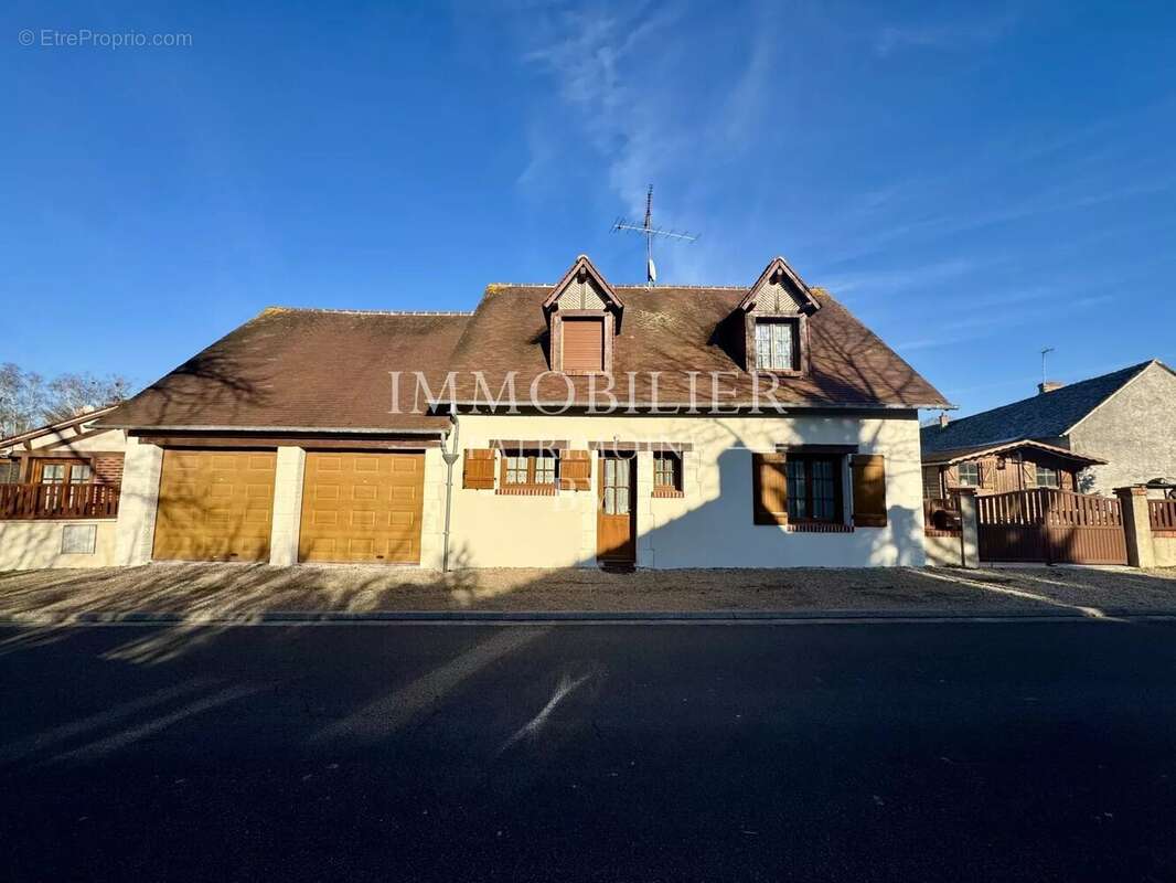 Maison à MONT-PRES-CHAMBORD
