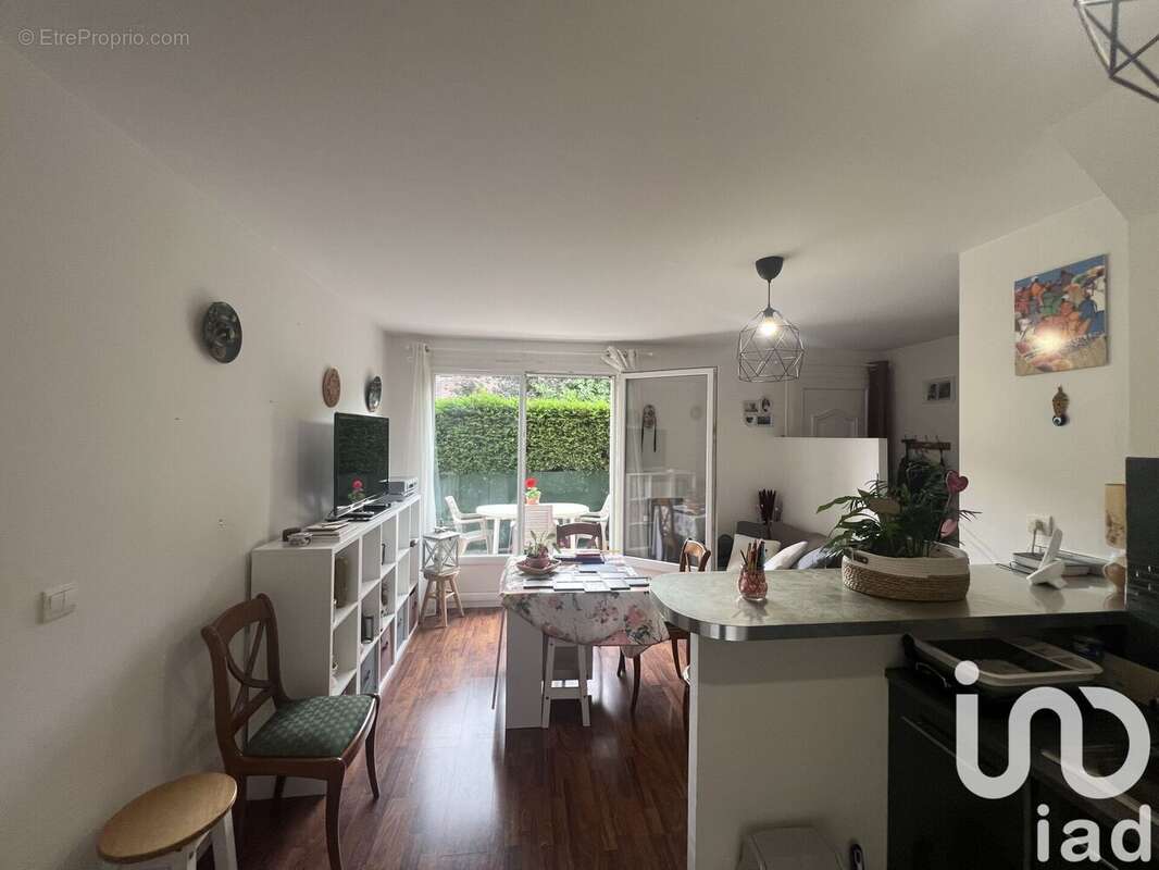 Photo 5 - Appartement à SAINT-GERMAIN-LES-CORBEIL