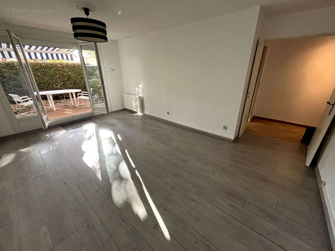 Appartement à MONTIGNY-LE-BRETONNEUX