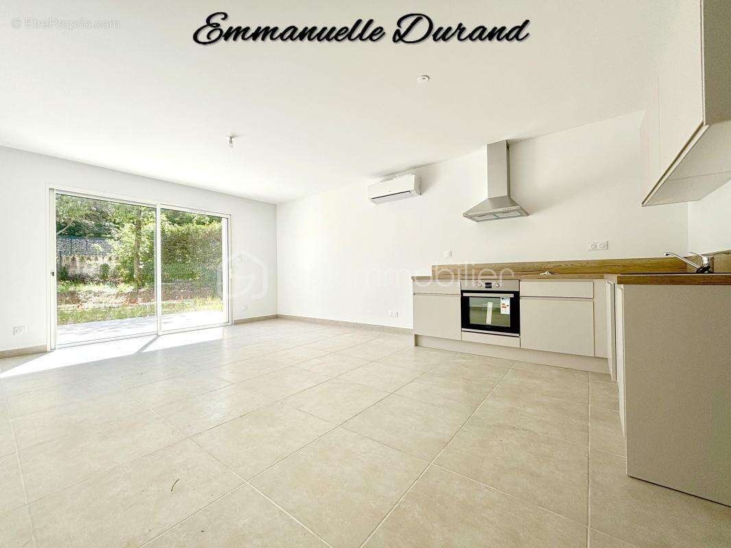 Maison à SAINT-PAUL-TROIS-CHATEAUX