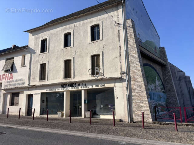 Maison avec hangar - 400 m2 - REQUISTA - photo 2
