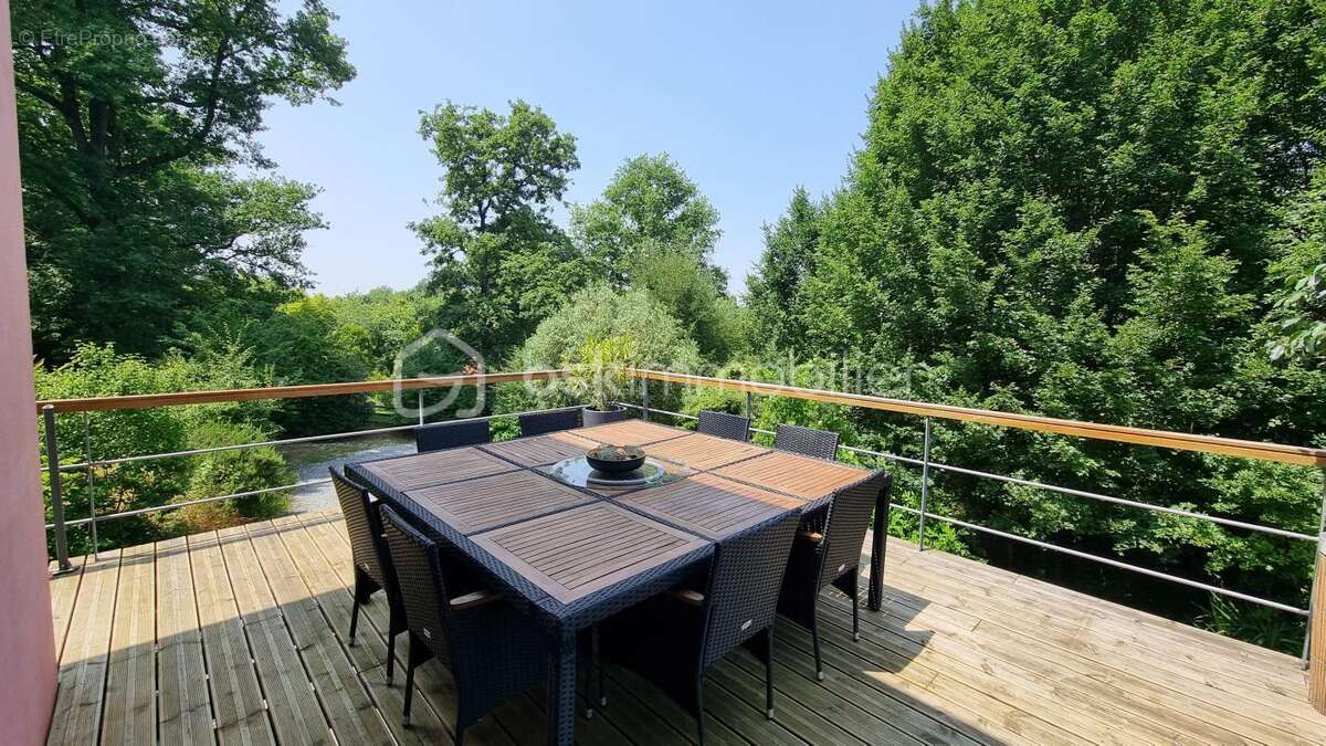 Maison à BUSSAC-SUR-CHARENTE